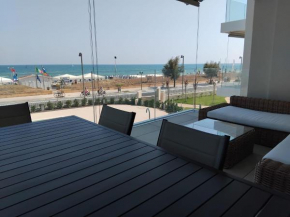 SE125 - Senigallia, esclusivo trilocale fronte mare con piscina